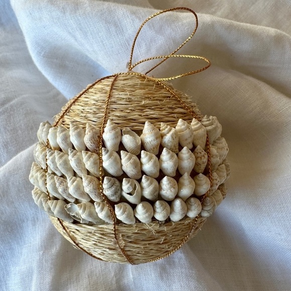 2ct Round Straw and Seashell Ornaments - Picture 10 of 13